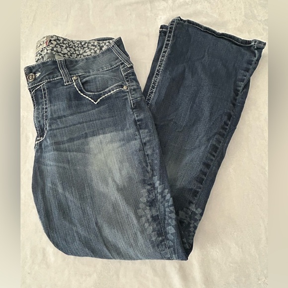 Artiat Real Denim Western Aztec Print‎ Faded Low Rise Flare Jeans Women’s Sz 33R - Picture 1 of 14